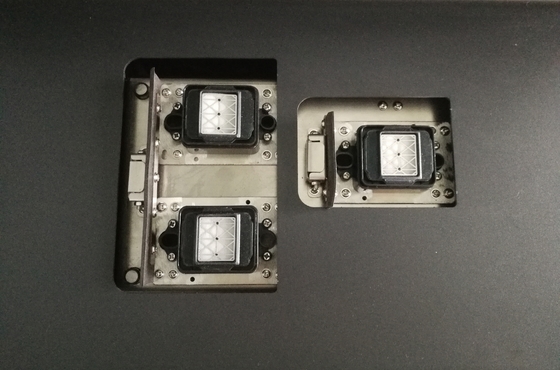 Tipo de impresión Impresora de inyección de tinta o impresora de solventes ecológicos Sistema de tapa de tres cabezas para cabeza de impresión TX800